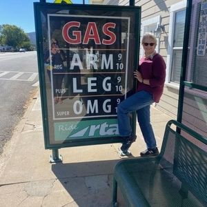 Meet your Posher, Debbie